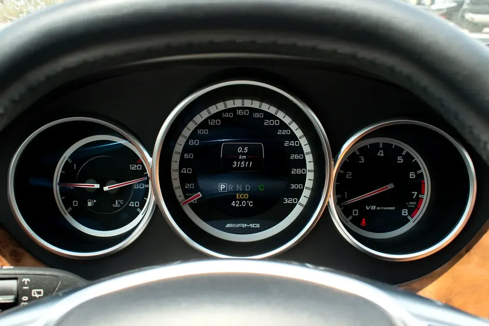 2013 - BENZ CLS63 SHOOTING BRAKE - BRAND NEW CONDITION - ONLY 31,000 KM - Image 9
