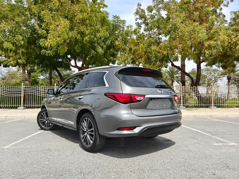 INFINITI QX60 2016 GCC, NEW GENERATION, FULL OPTION WITH BOSE SYSTEM & BLIND SPOT, PRISTINE COND - Image 13
