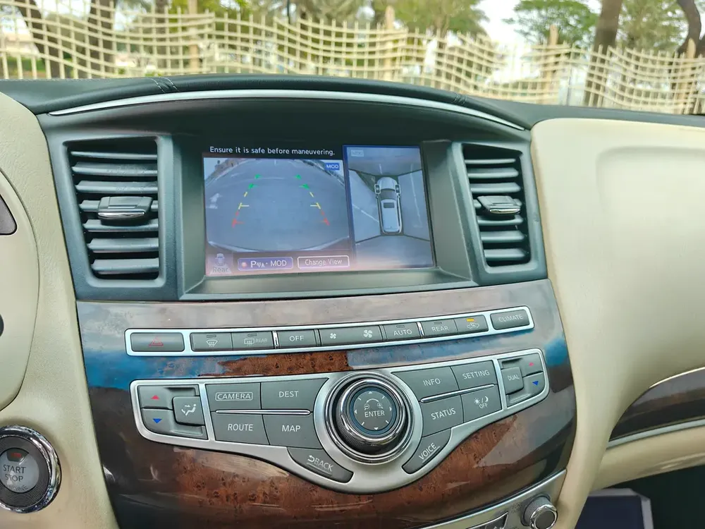 INFINITI QX60 2016 GCC, NEW GENERATION, FULL OPTION WITH BOSE SYSTEM & BLIND SPOT, PRISTINE COND - Image 18