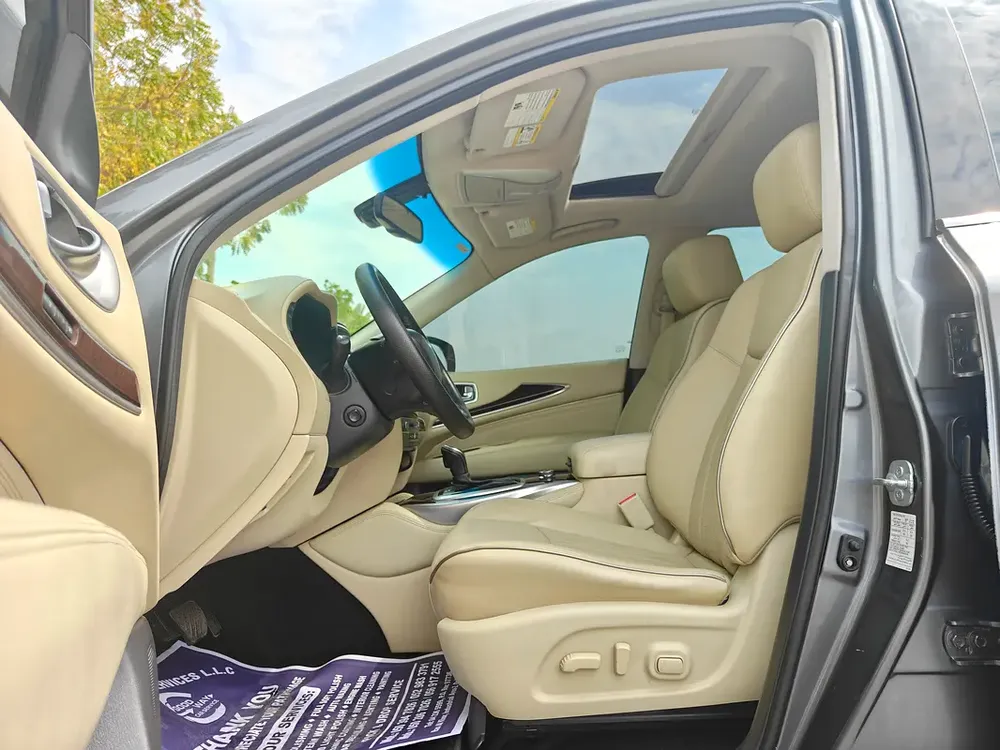 INFINITI QX60 2016 GCC, NEW GENERATION, FULL OPTION WITH BOSE SYSTEM & BLIND SPOT, PRISTINE COND - Image 8