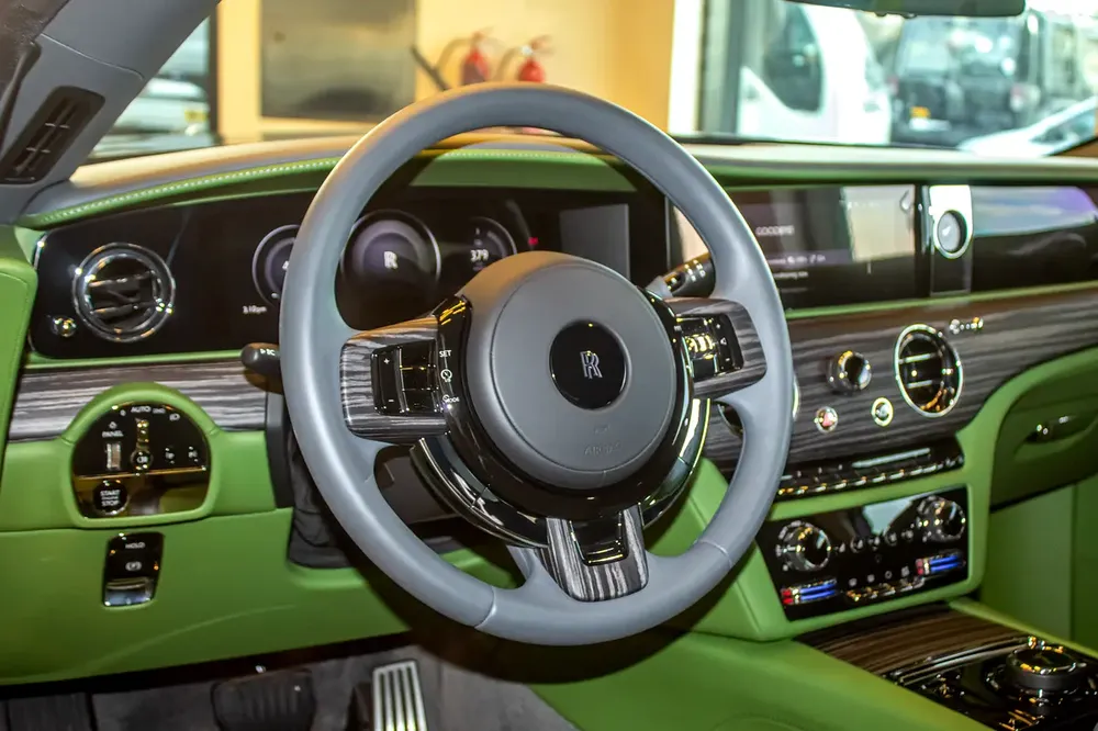 Rolls-Royce Spectre Silver Badge Bespoke Exterior& Interior GCC - Image 11