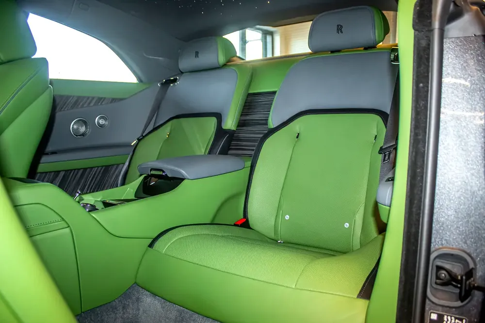 Rolls-Royce Spectre Silver Badge Bespoke Exterior& Interior GCC - Image 14