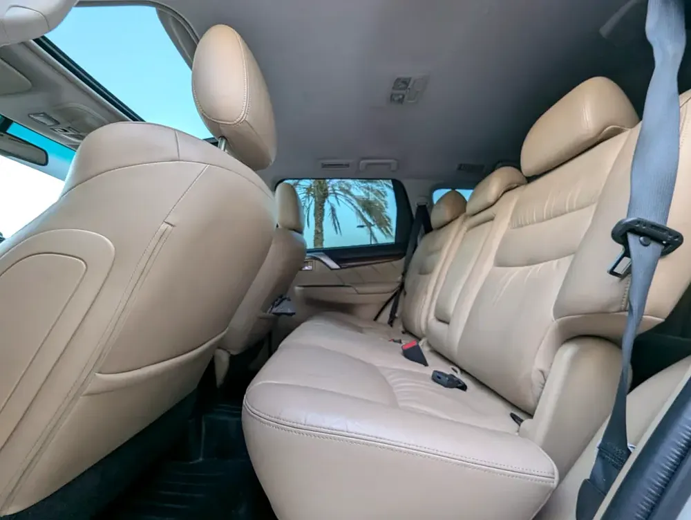 MITSUBISHI MONTERO SPORT 2016 GLS TOP FULL OPTION GCC ACCIDENT FREE IN EXCELLENT CONDITION - Image 6