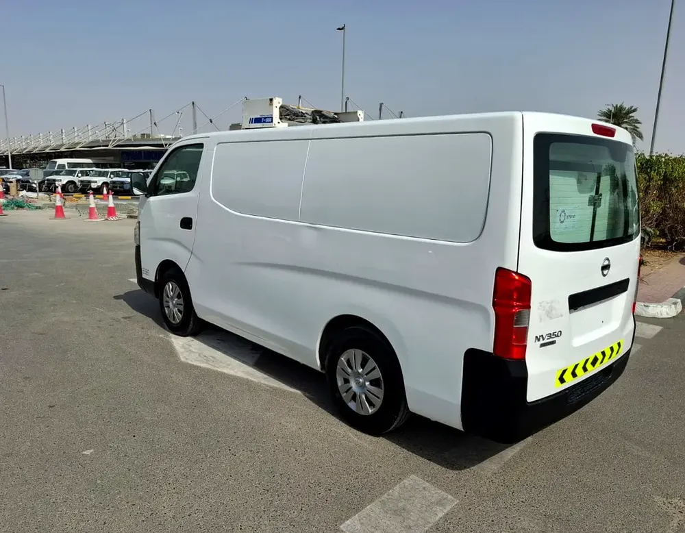 NISSAN URVAN NV350 FRIDGE VAN MANUAL 2021 WITH THERMAL MASTER T-1500 - Image 9