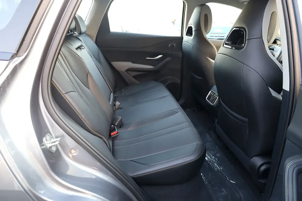 Brand New 2025 BYD SEALION Premium Edition PHEV 1.5L Only for EXPORT - Image 12