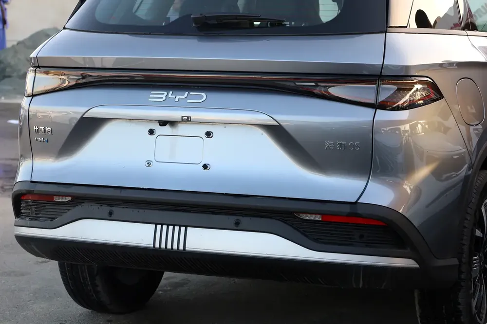 Brand New 2025 BYD SEALION Premium Edition PHEV 1.5L Only for EXPORT - Image 8