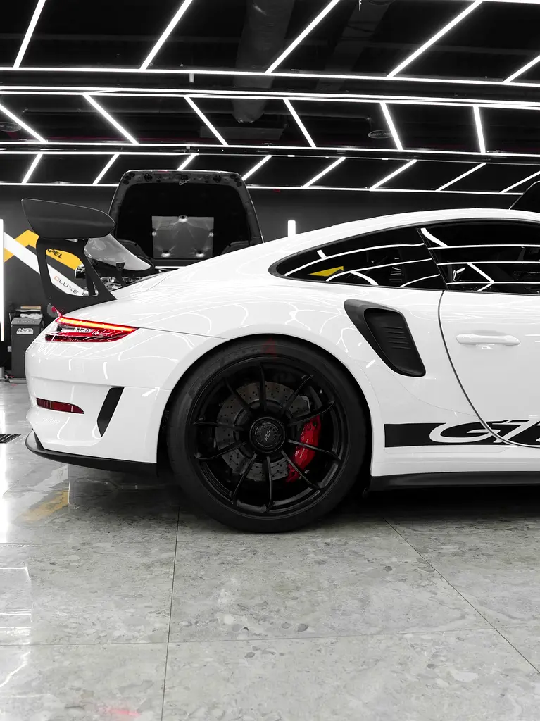 2019 Porsche 911 GT3 RS - Image 5