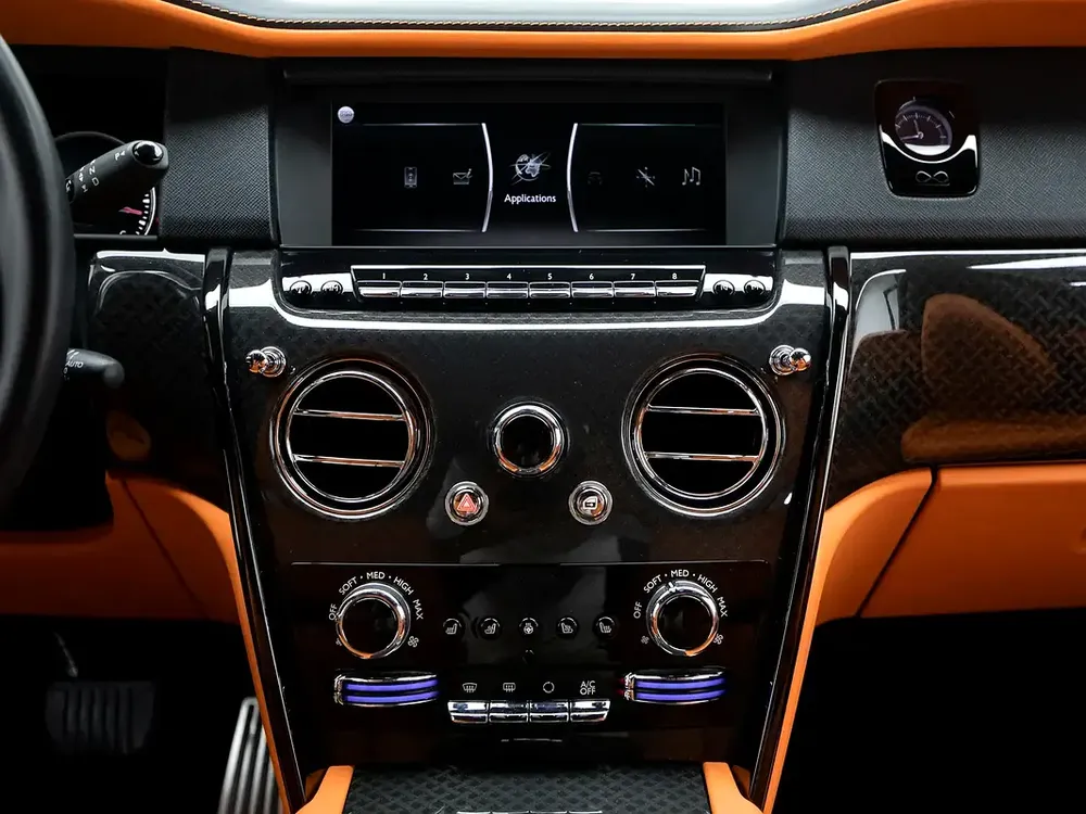 2022 | Rolls Royce | Cullinan | Black Badge | GCC Spec - Image 15