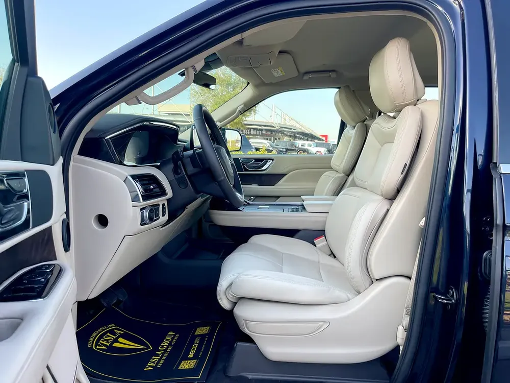 UNLIMITED MILEAGE WARRANTY / LEATHER SEATS + NAVIGATION + LED LIGHT + FULL DRIVER ASSISTANCE - Image 14