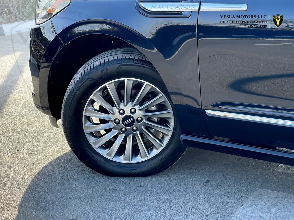 UNLIMITED MILEAGE WARRANTY / LEATHER SEATS + NAVIGATION + LED LIGHT + FULL DRIVER ASSISTANCE - Image 6