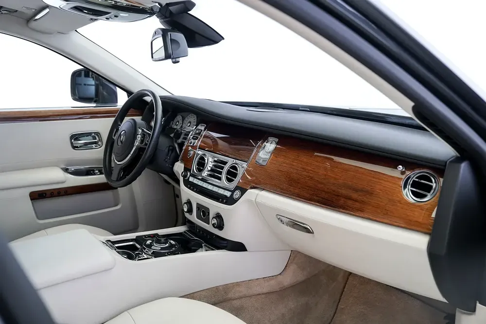 4 BUTTONS | PANORAMIC ROOF | WOOD TRIM INTERIOR | GHOST | WARRANTY AVAILABLE - Image 14