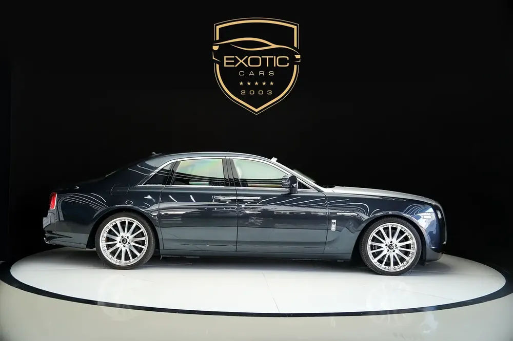 4 BUTTONS | PANORAMIC ROOF | WOOD TRIM INTERIOR | GHOST | WARRANTY AVAILABLE - Image 4