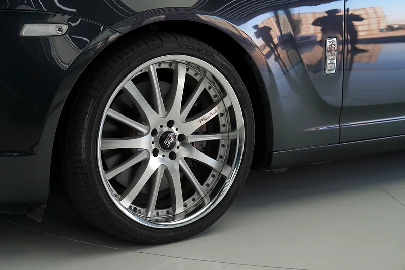 4 BUTTONS | PANORAMIC ROOF | WOOD TRIM INTERIOR | GHOST | WARRANTY AVAILABLE - Image 6