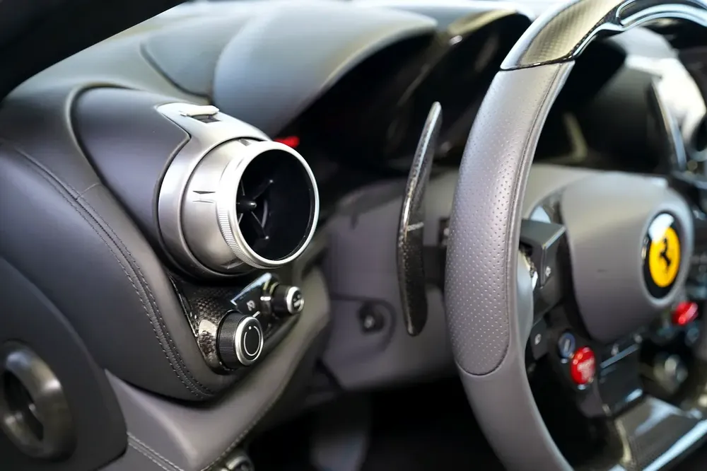 GTC4 LUSSO V12 | JBL AUDIO | CARBON TRIM INTERIOR AND EXTERIOR | WARRANTY AVAILABLE - Image 13