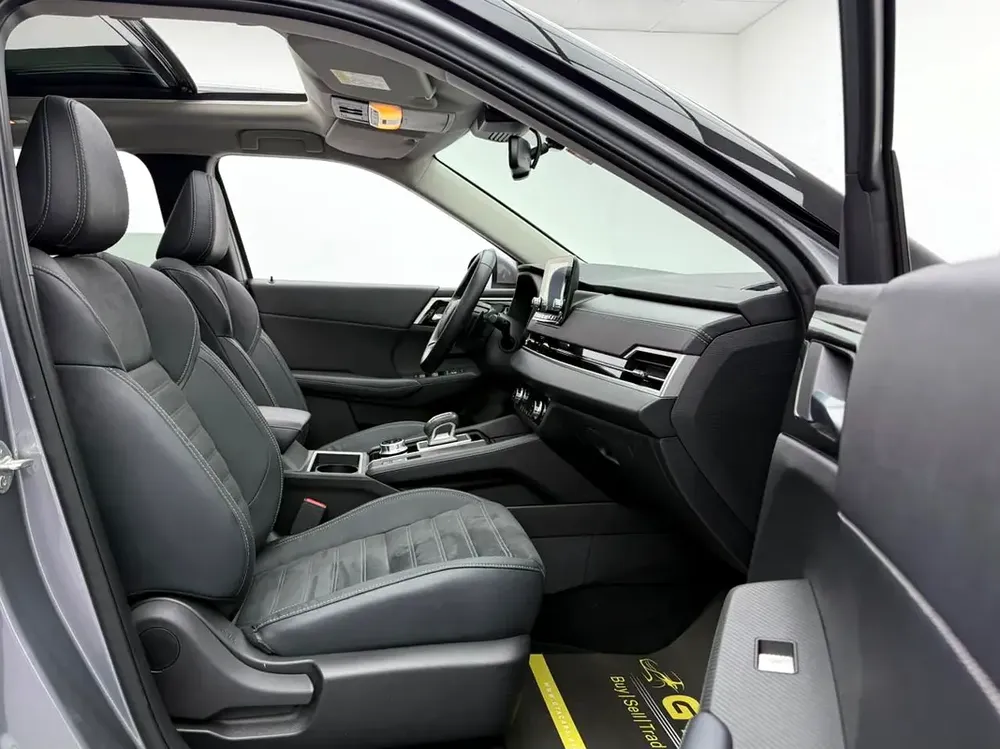 2023 Mitsubishi Outlander, 2026 Mitsubishi Warranty, Full Mitsubishi Service History, Low Km, GCC - Image 9