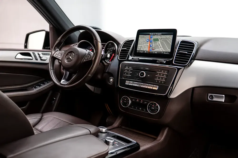 2017 Mercedes-Benz GLE 400 4MATIC, AMG Line, Warranty, Low Kms, Very Well Maintained, GCC - Image 13