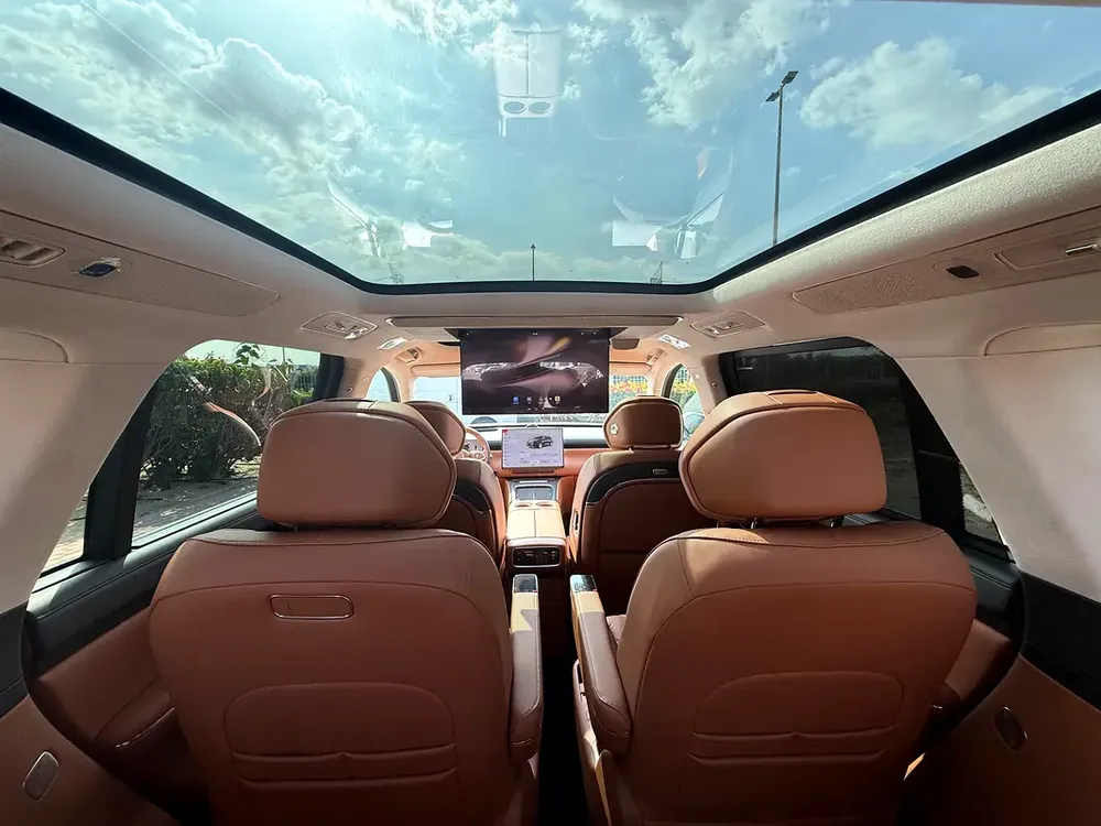 VOYAH Taishan MAX+ Four—wheel steering - Image 10