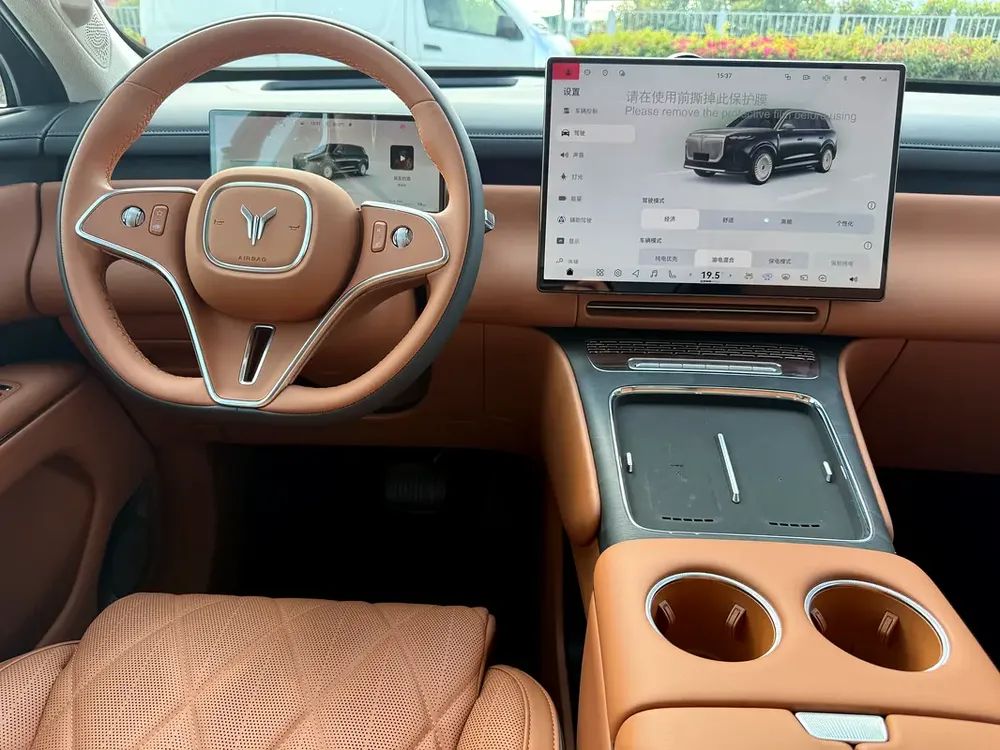 VOYAH Taishan MAX+ Four—wheel steering - Image 7
