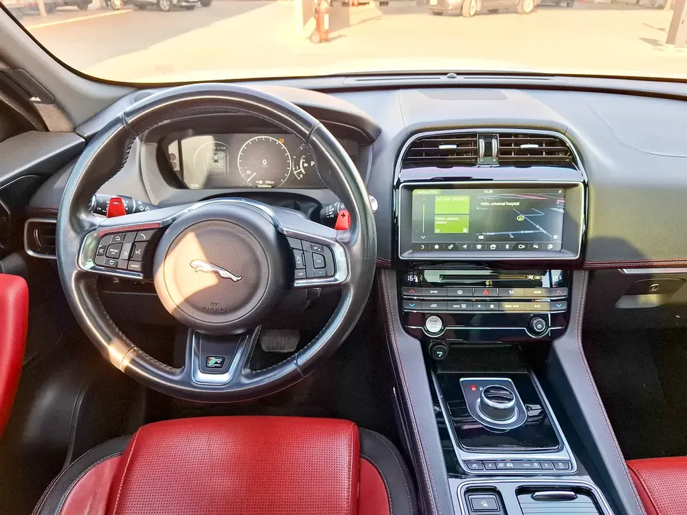 AED 1149/month | 2017 Jaguar F-Pace R-Sport | GCC Specs | Ref#400180 - Image 10