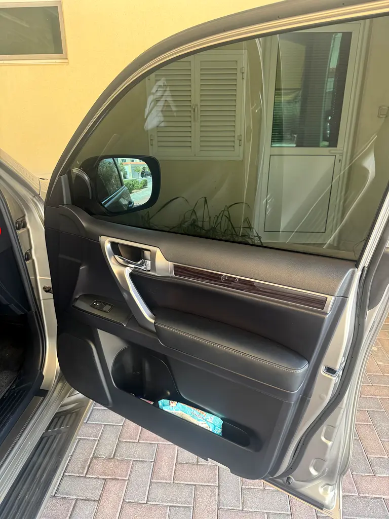 Lexus GX 460 Premium 2023 | GCC Specs | Low Mileage | Luxury SUV - Image 16
