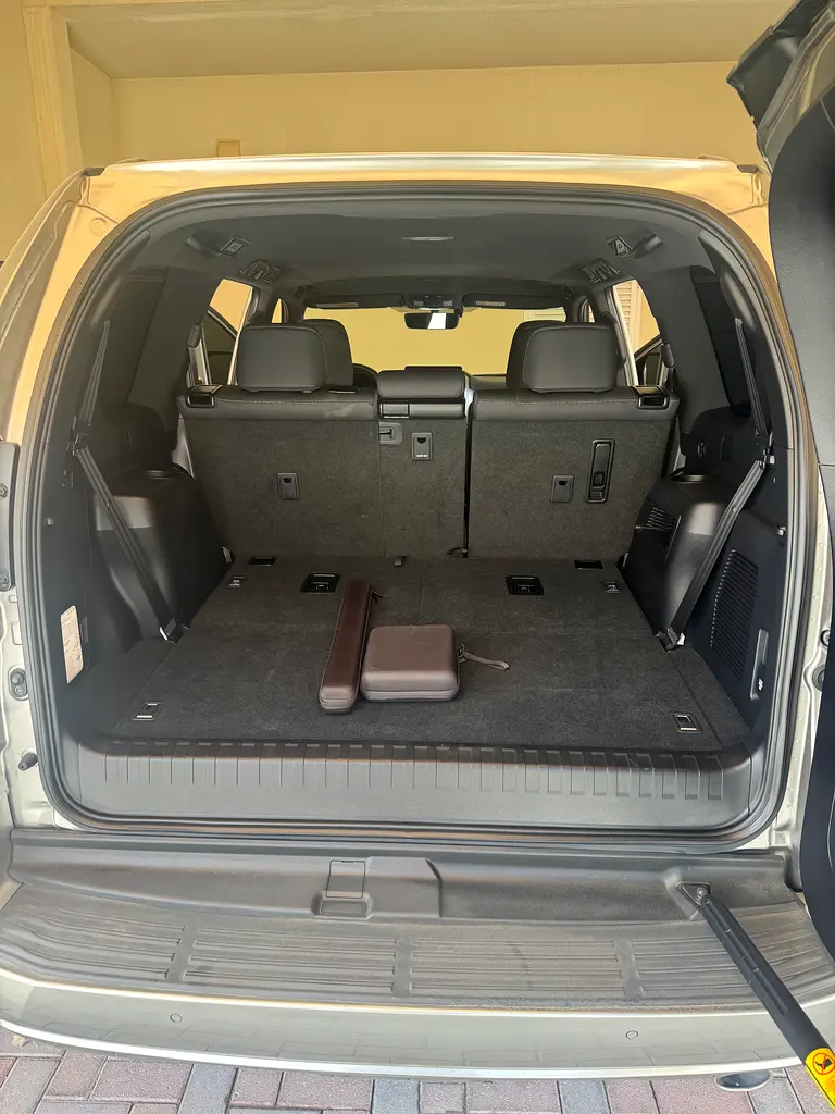 Lexus GX 460 Premium 2023 | GCC Specs | Low Mileage | Luxury SUV - Image 18