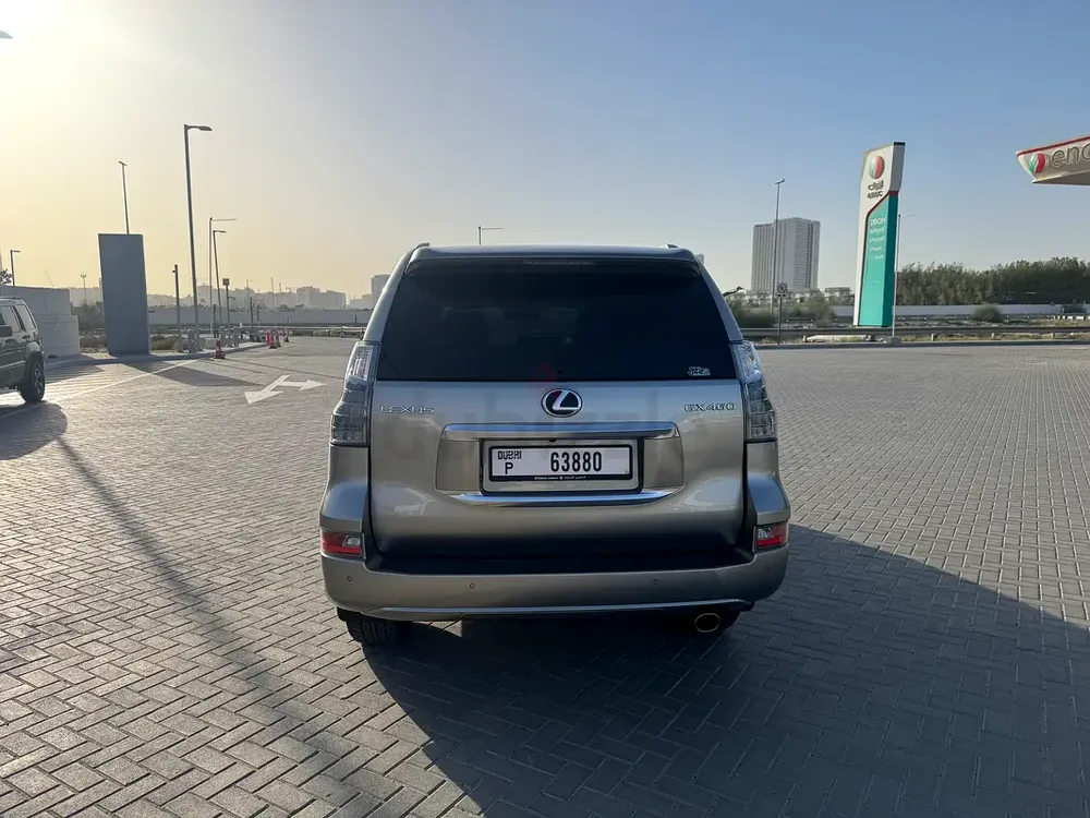 Lexus GX 460 Premium 2023 | GCC Specs | Low Mileage | Luxury SUV - Image 4