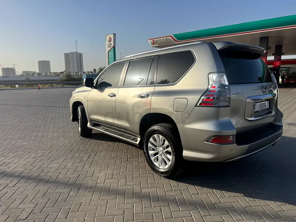 Lexus GX 460 Premium 2023 | GCC Specs | Low Mileage | Luxury SUV - Image 5