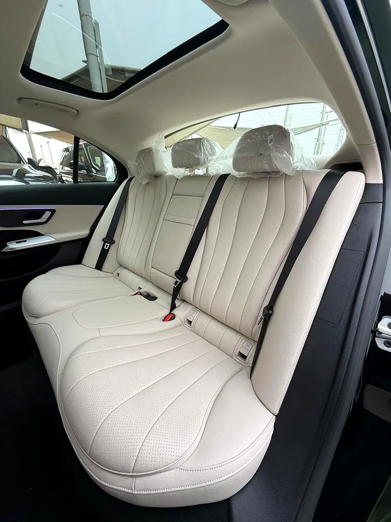 Mercedes E200 model 2026 import from Korea مرسيدس اي ٢٠٠ موديل ٢٠٢٦ وارد كوريا - Image 9