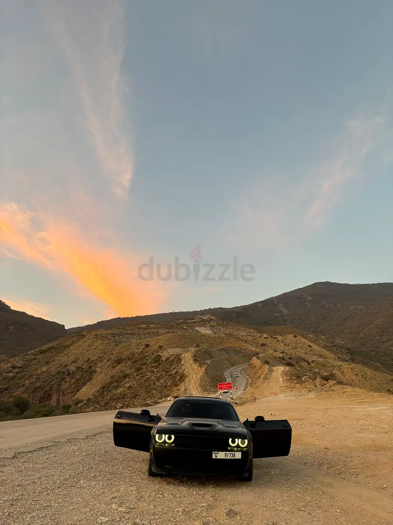 WELL MAINTAINED DODGE RT PLUS GCC SPEC FULLY MODIFIED KIT AND EXAUST ALSO - Image 5