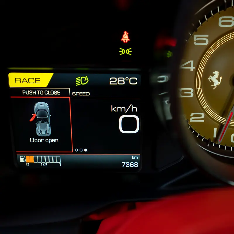 2021  FERRARI F8 SPIDER  DONE ONLY 7000KM - Image 19