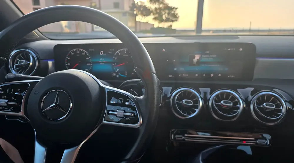 MERCEDES A220 2021 - Image 15