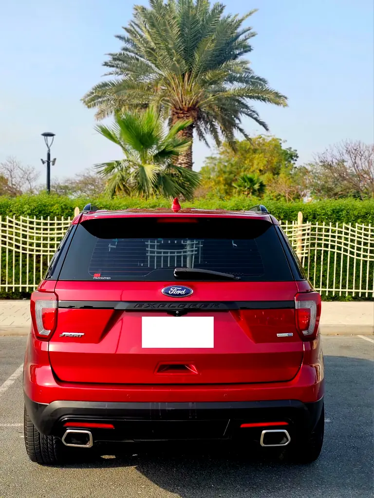 Ford explorer sport V6 3.5L AWD GCC Full option 2 keys 2017no accident agency maintained - Image 6