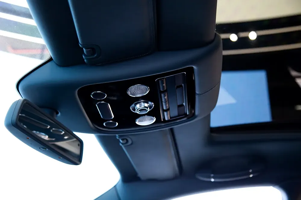 FLYING SPUR V8 | GCC CAR | LOW MILEAGE | WARRANTY AVAILABLE - Image 11