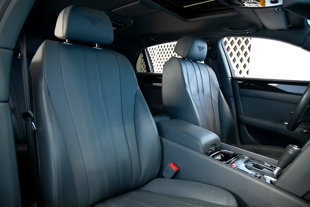 FLYING SPUR V8 | GCC CAR | LOW MILEAGE | WARRANTY AVAILABLE - Image 13