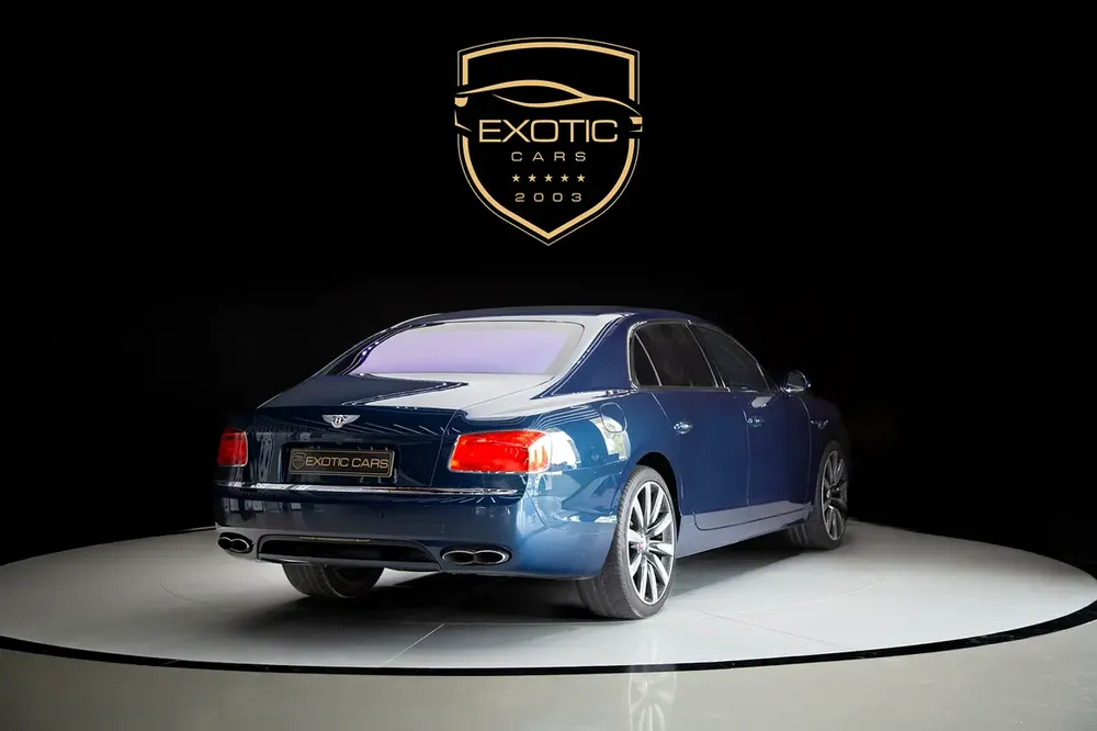 FLYING SPUR V8 | GCC CAR | LOW MILEAGE | WARRANTY AVAILABLE - Image 15