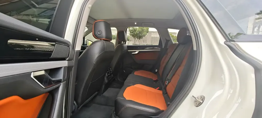 2020-Volkswagen Touareg-Excellent Condition-1 Year Warranty-Full Service History-Finance Available - Image 13