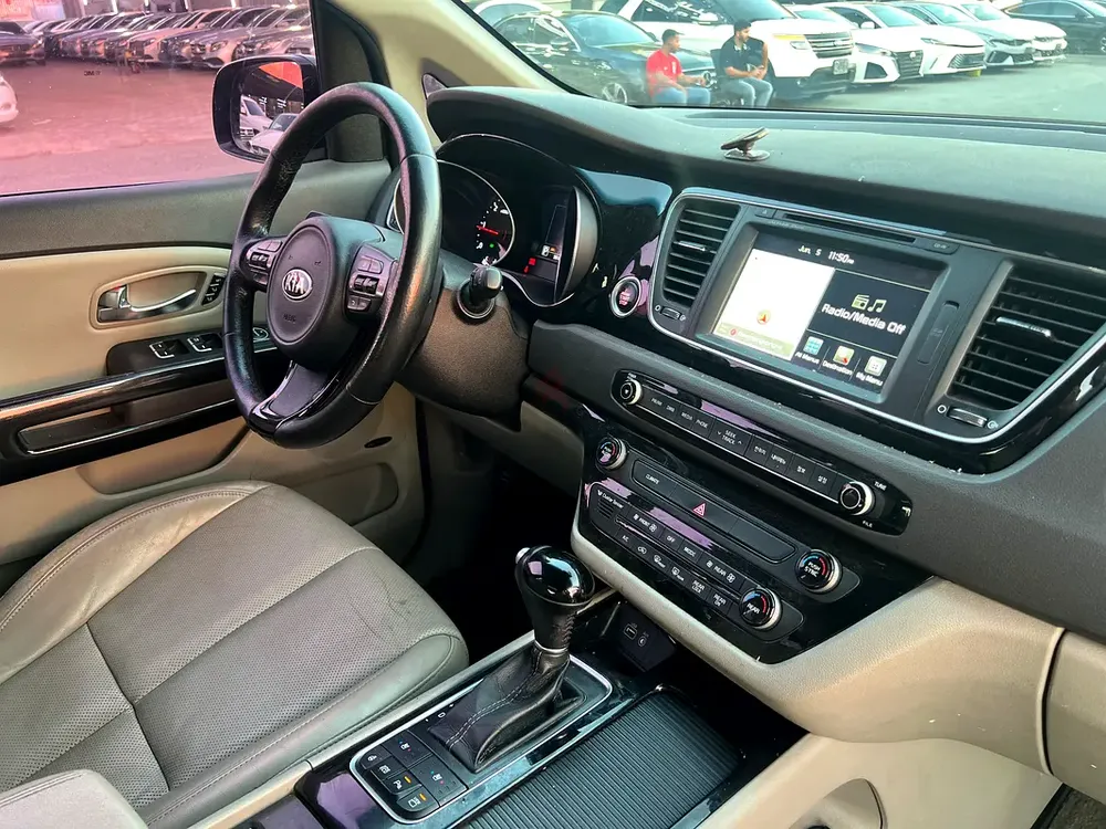 Kia Carnival 2015 Korean Specs - Image 4