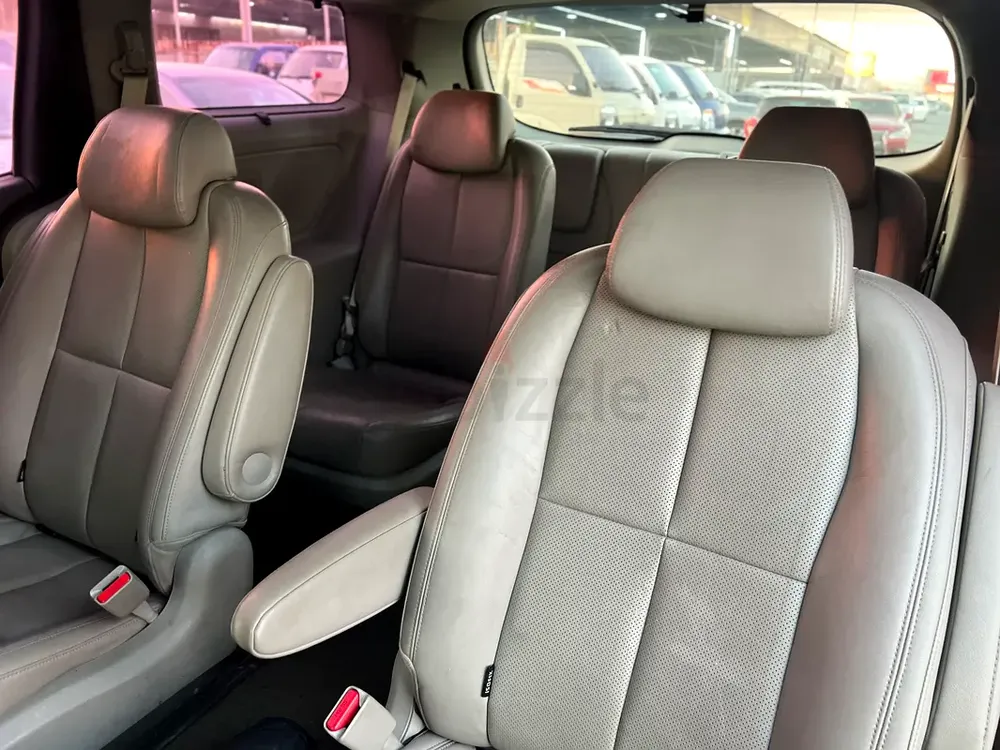 Kia Carnival 2015 Korean Specs - Image 7