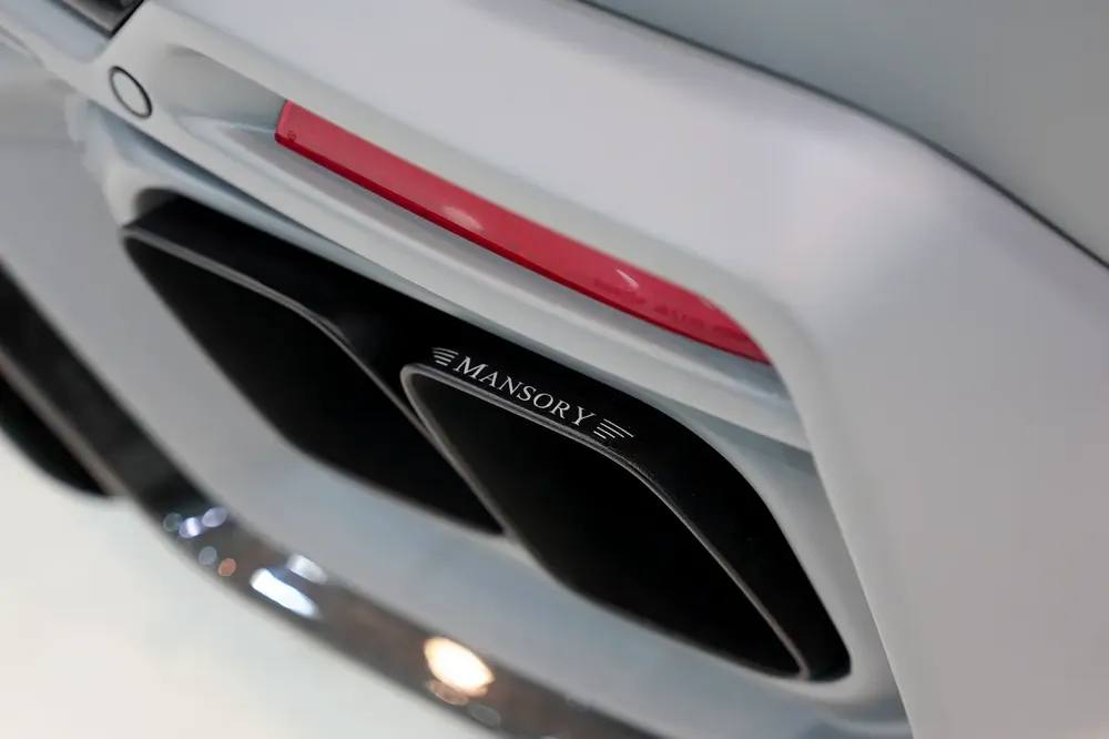 2025 Rolls-Royce Cullinan Black Badge, ORIGINAL MANSORY, Full Forged-Carbon Widebody Kit, GCC Specs! - Image 17