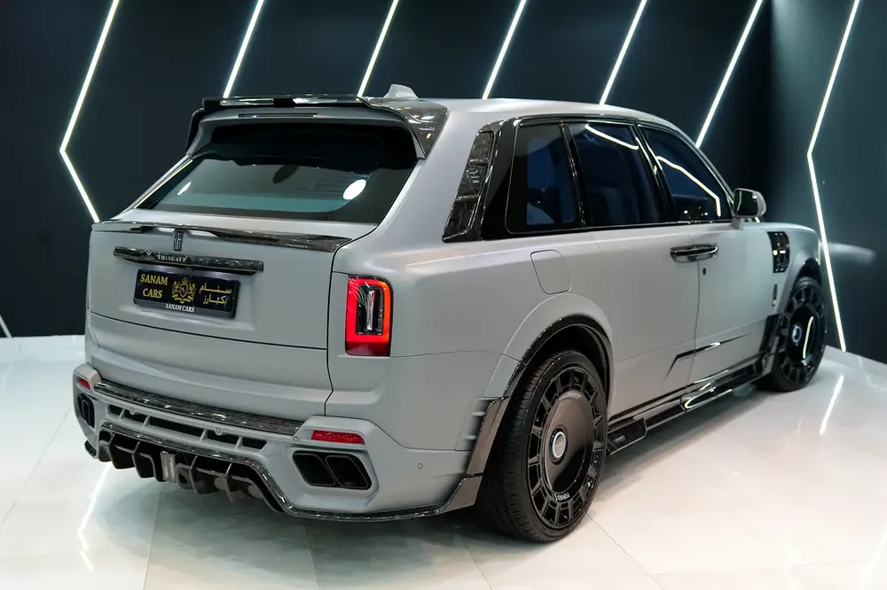 2025 Rolls-Royce Cullinan Black Badge, ORIGINAL MANSORY, Full Forged-Carbon Widebody Kit, GCC Specs! - Image 18