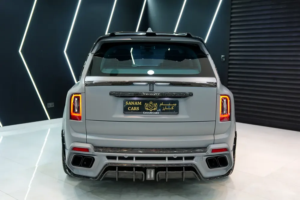 2025 Rolls-Royce Cullinan Black Badge, ORIGINAL MANSORY, Full Forged-Carbon Widebody Kit, GCC Specs! - Image 19