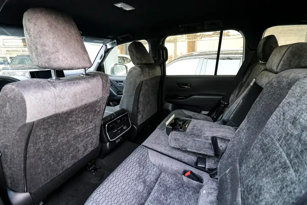 LAND CRUISER GXR V6 TURBO AX-A00 2026 - Image 16