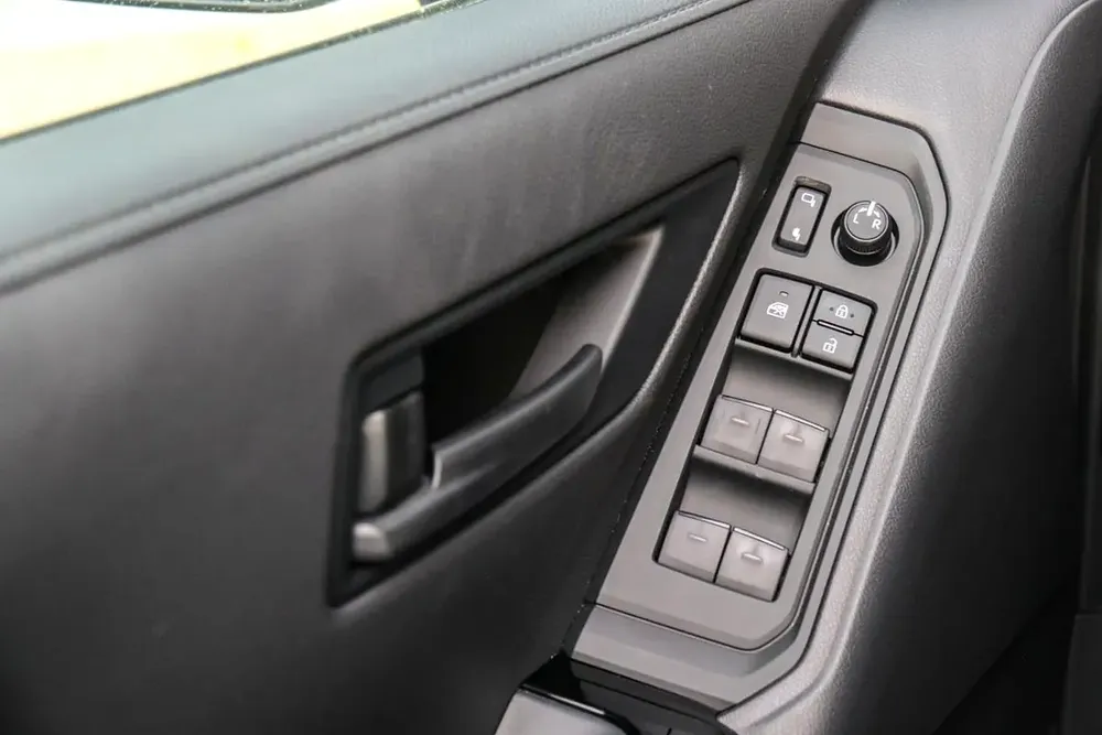 LAND CRUISER GXR V6 TURBO AX-A00 2026 - Image 6