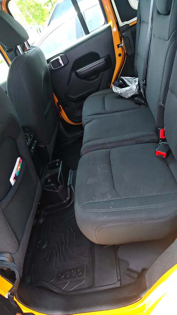 Rare Color / Jeep Wrangler Unlimited Sport 2021 GCC Specs - Image 8