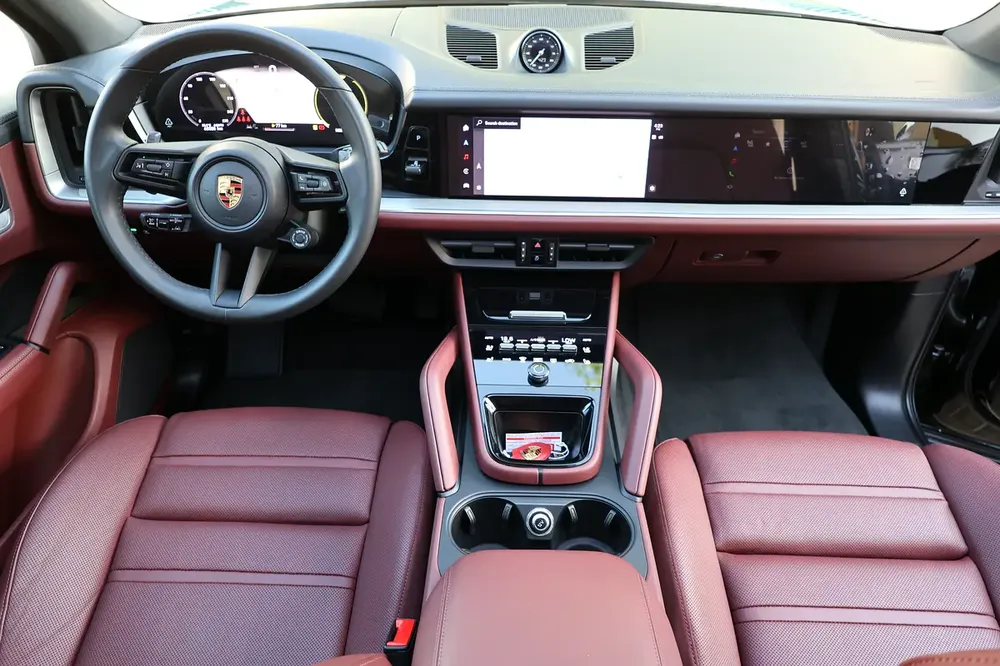 Porsche Cayenne  2024-62000KM-2024-GCC SPECS-5 YEAR  WARRANTY  SERVICE - Image 14