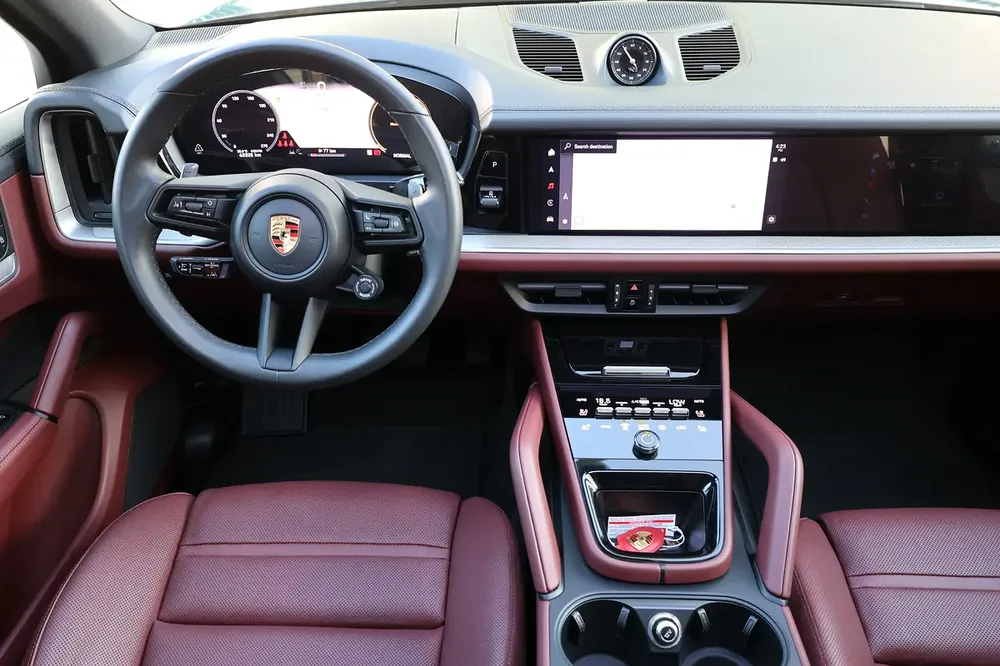 Porsche Cayenne  2024-62000KM-2024-GCC SPECS-5 YEAR  WARRANTY  SERVICE - Image 15
