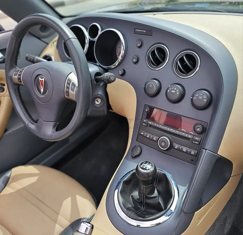 LIKE NEW !!! PONTIAC SOLSTICE 2006 ( MANUAL ) ACCIDENT FREE 100% IN VGC - Image 14