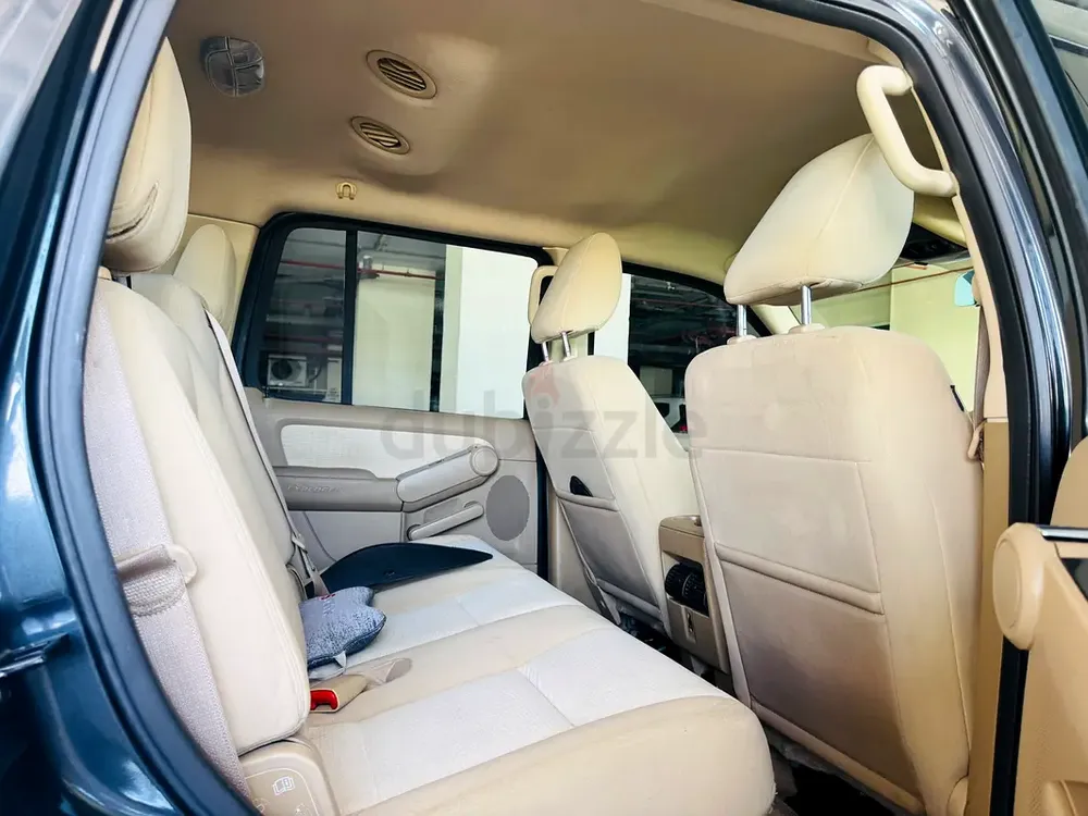 Ford Explorer XLT 4x4 GCC Agency Maintain - Low Kilometers Drive -Accident Free Car For Sale. - Image 11