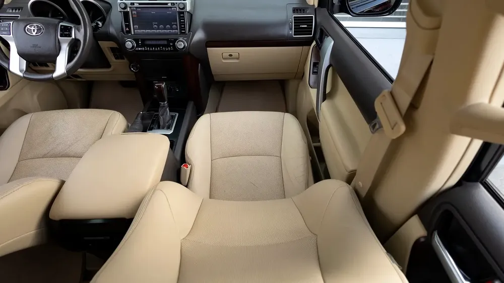 Toyota Land Cruiser Prado 2017 GCC specs - Image 13