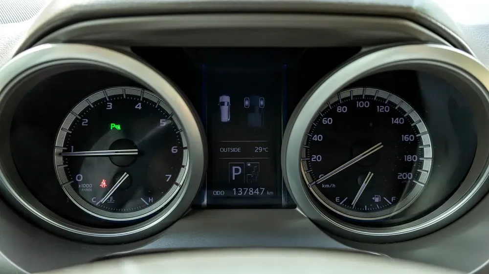 Toyota Land Cruiser Prado 2017 GCC specs - Image 15